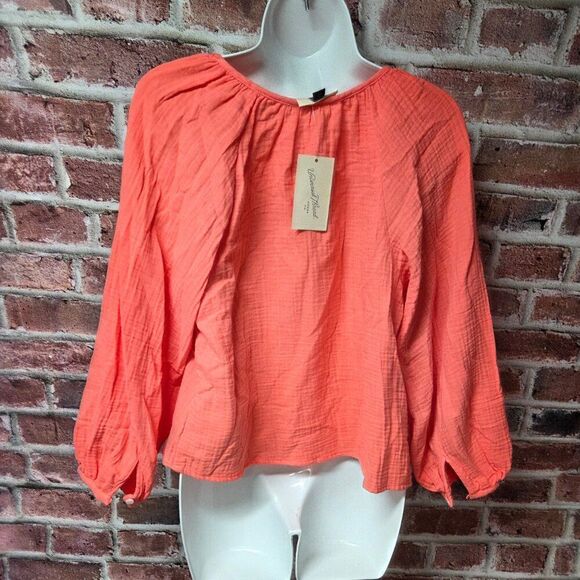 Effortless Everyday Style – Universal Thread Gauze Cotton Top (XS Coral) - Picture 6 of 6